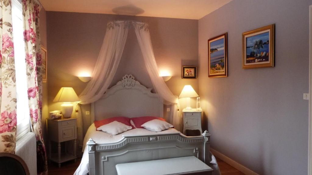 Le Jardin De Marie-Jeanne Bed and Breakfast Achy Rum bild